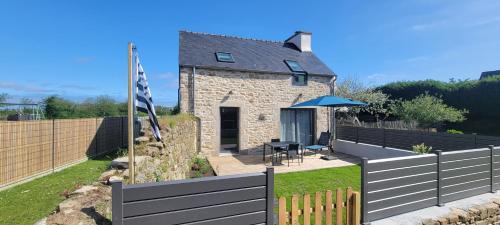 Viesnīcas āriene, Gîte "Les Glycines" (Gite "Les Glycines") in Loc-Brevalaire (Bretagne)