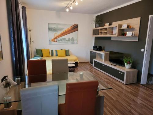 Zentral gelegene, sehr ruhige und helle Wohnung in Strassgang