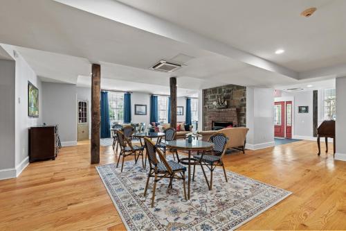 Captain Stannard House Bed and Breakfast Country Inn in Westbrook 