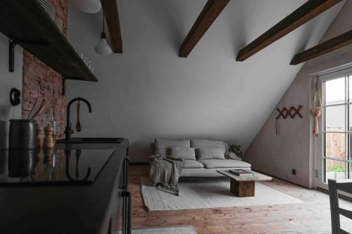 Charming loft on Österlen (Charming loft on Osterlen) in Kopingebro