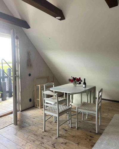 Charming loft on Österlen (Charming loft on Osterlen) in Kopingebro