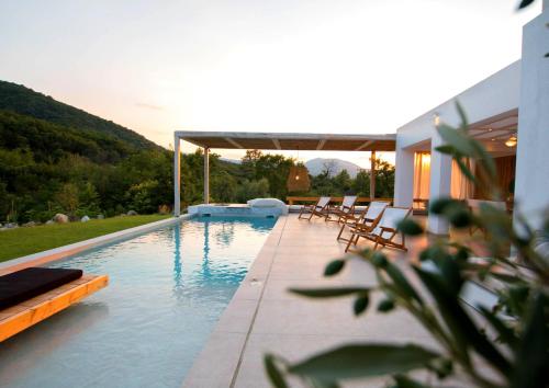 Aristotelia Gi - Premium Luxury Villas with Private Pools gîte à louer Stratoníki