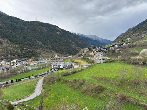 酒店周边, Encamp con encanto Apto con 2 hab WiFi y Pk in 恩坎普