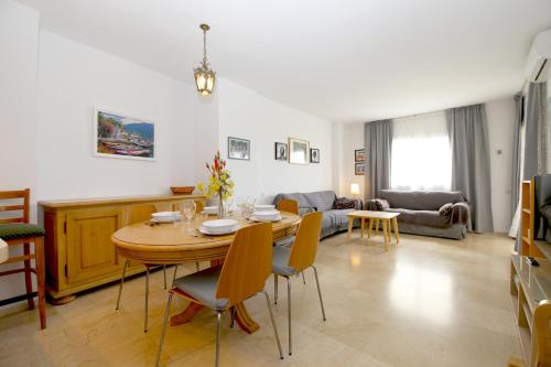 Two-Bedroom Apartment image 5