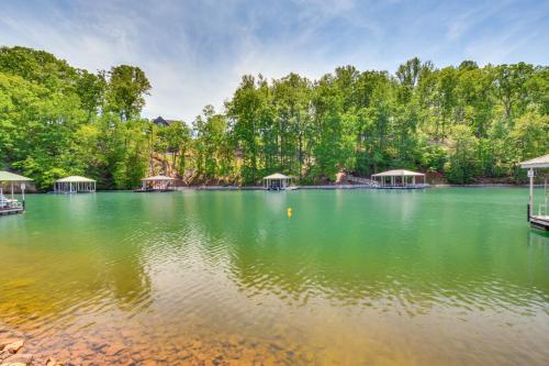 7 Mi to Clemson Stadiums: Lake Keowee Getaway! in 塞內卡 (SC)
