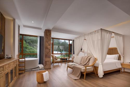Pandora's Hilltop House Resort - image 5