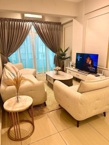 Luxury! Modern & Spacious 3BR suite - Austin Height 8-12pax