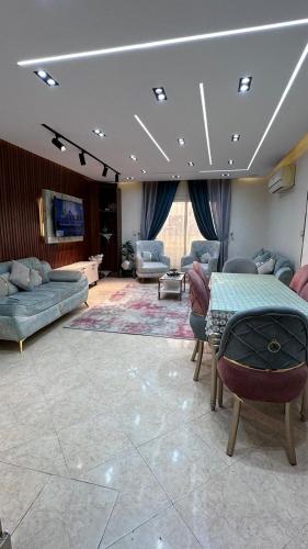شقق الديوان - شارع فيصل mad-f11, El Cairo