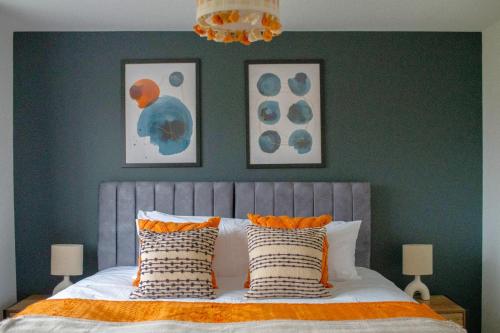 5 Bedroom House in Cheltenham, Sleeps 11 – khách sạn tại Bishops Cleeve