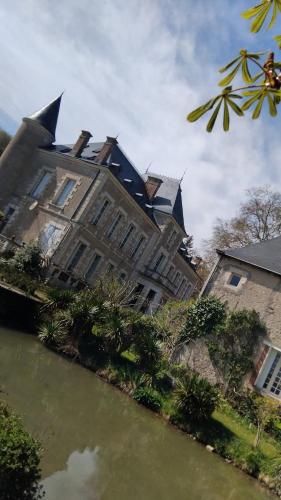 La Tour Des Douves in Saint-Firmin-sur-Loire