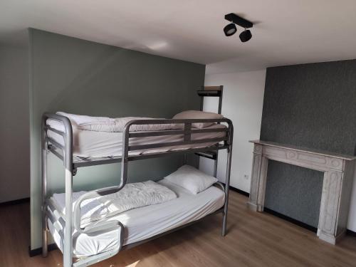 Quadruple Room with Private Bathroom room in St Christopher's Inn Bruges - The Bauhaus