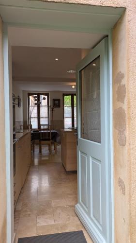 La Maison d'à Côté (La Maison d'a Cote) in Saint-Amand-en-Puisaye