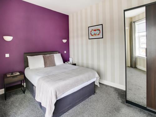 OYO Gin House Hotel - image 2