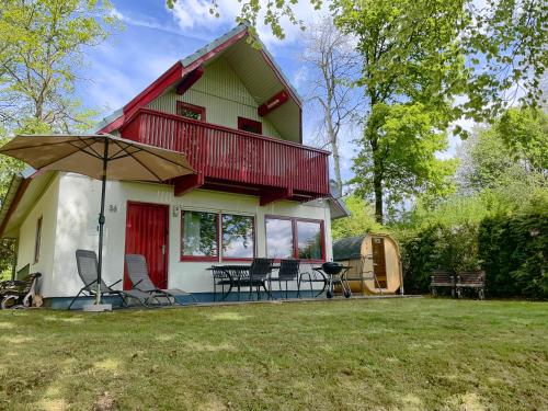 Natur pur mit Seeblick & Sauna - Ferienhaus Helly von Mein-Seepark
