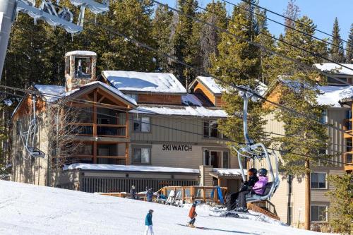 SkiWatch-438 - main image