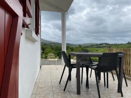Apartment with mountain view in Espelette