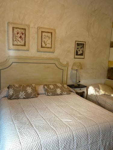 1 queen bed, 1 twin bed