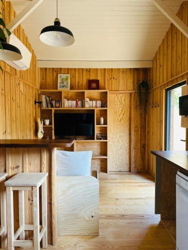 Cabin, terrace and enclosed garden in Lanton mazpilsēta