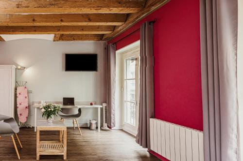 Studio (3 Adults)
