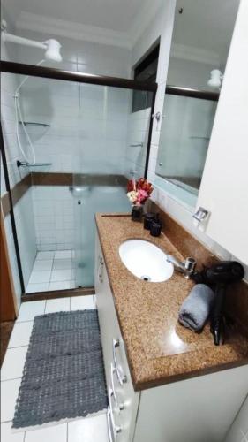 One-Bedroom Apartment image 8