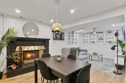 MdPulse Garden Suite Lower-Level Couples Retreat in Waldorf