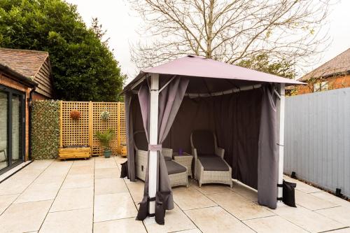 The Cowshed - Luxury Barn with Hot Tub in ברומסגרוב