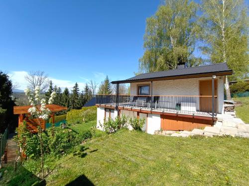 Sunny terrace in 多烏德萊比