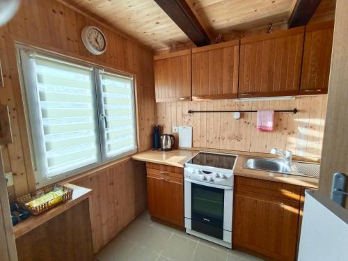 Sunny terrace in 多烏德萊比