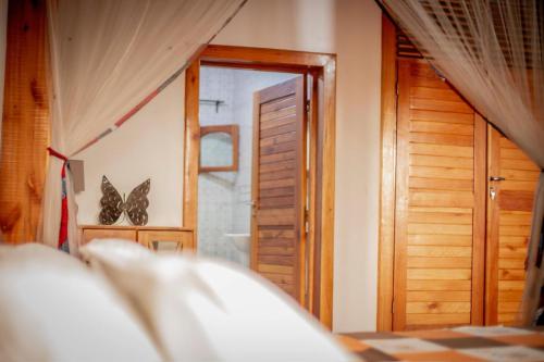 Double Room with Patio image 1