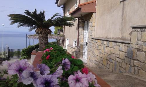 A szálláshely kívülről, La Roccia in Salerno