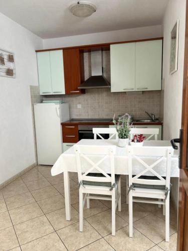 Dejan, Brela (Foto 5)