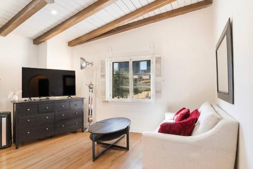Beverly Hills Studio Retreat with Full Kitchen, Los Angeles (fotografie 7)