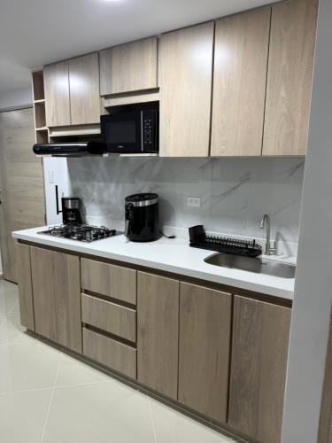 202 Nuevo Poblado y Provenza muy cerca, Medellín (photo 8)