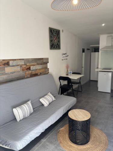 Studio cosy avec jardin proche centre et plage in Figuerolles
