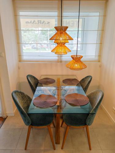 Three-Bedroom Apartment image 8