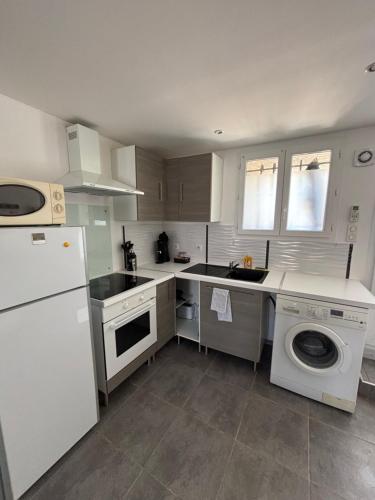 UNIQUE Appartement cosy dans villa avec piscine tres bien place in Figuerolles