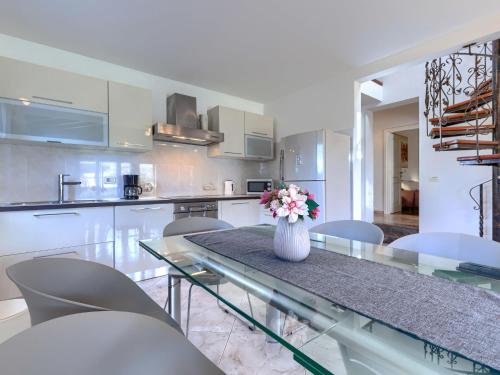 Holiday Home Villa Lucas by Interhome in Buzinija