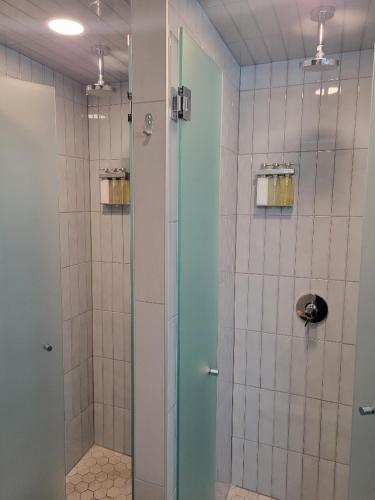 Chicago Parthenon Hostel - image 5