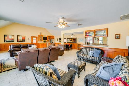 Sunrise Cove RC LLC: Lakefront Home w/ 2 Casitas! in Corsicana (TX)