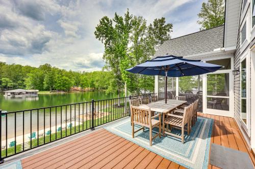 Waterfront Lake Anna Home with Dock Beach and Kayaks - image 5