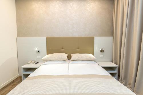 Hotel Touring - image 2