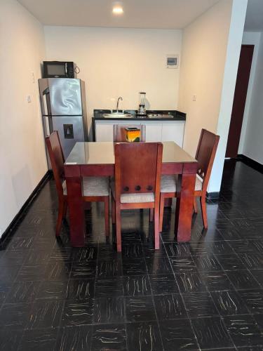 One-Bedroom Suite image 10