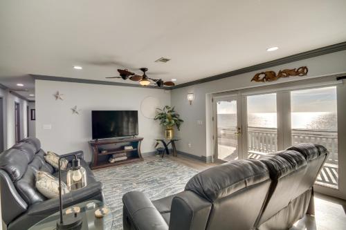 Front Row Beachfront Long Beach Getaway in Long Beach (MS)