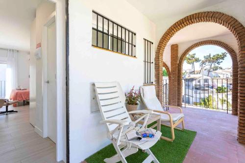 Escape at Marbella, Premium Apartment, 5min on Beach in Elviria / Artola