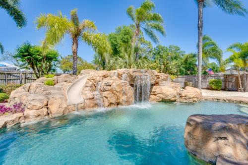 Private Outdoor Oasis w/ Pool: Home in Longwood!, Orlando