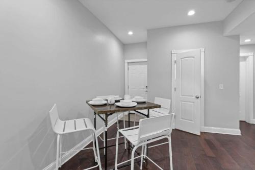 Housepitality - The Urban Roost 1 - Modern in Columbus, USA