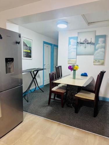 OYO Unique Private Rooms - Bolton Central, Free Parking in Bolton