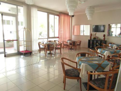 Hotel Admiral - image 2