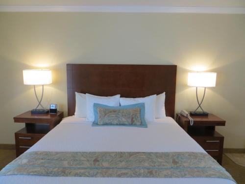 Carmel Bay View Inn - image 8