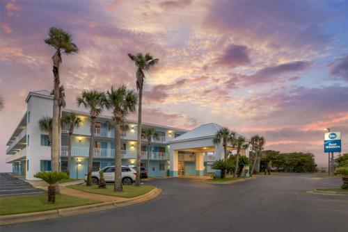 Best Western Navarre Waterfront